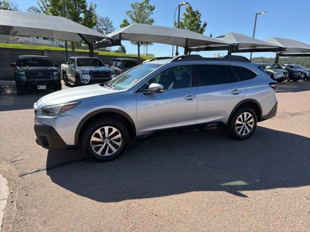Used 2021 Subaru Outback Premium SUV