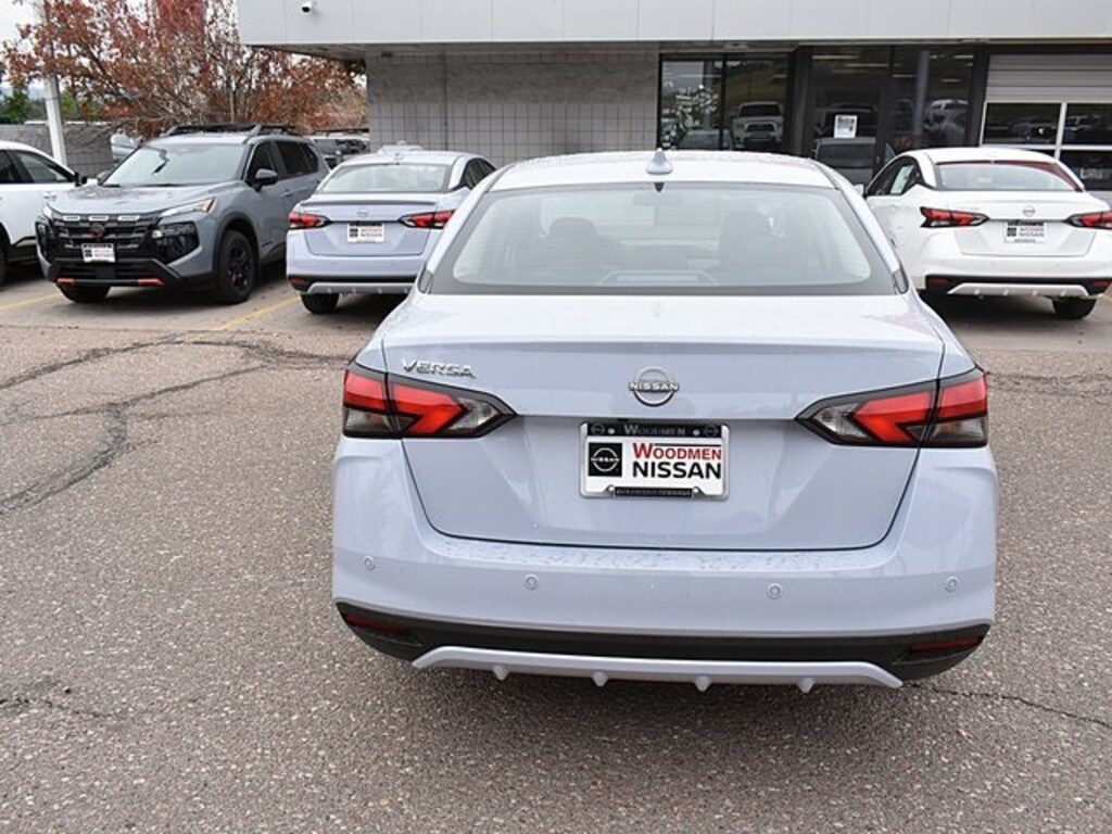 New 2025 Nissan Versa 1.6 SV Sedan