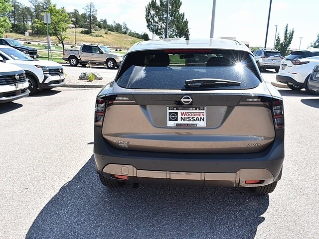 2025 Nissan Kicks SV photo 4