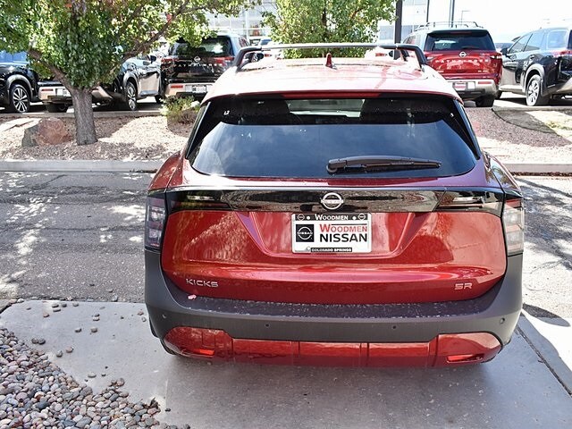 2025 Nissan Kicks SR photo 4