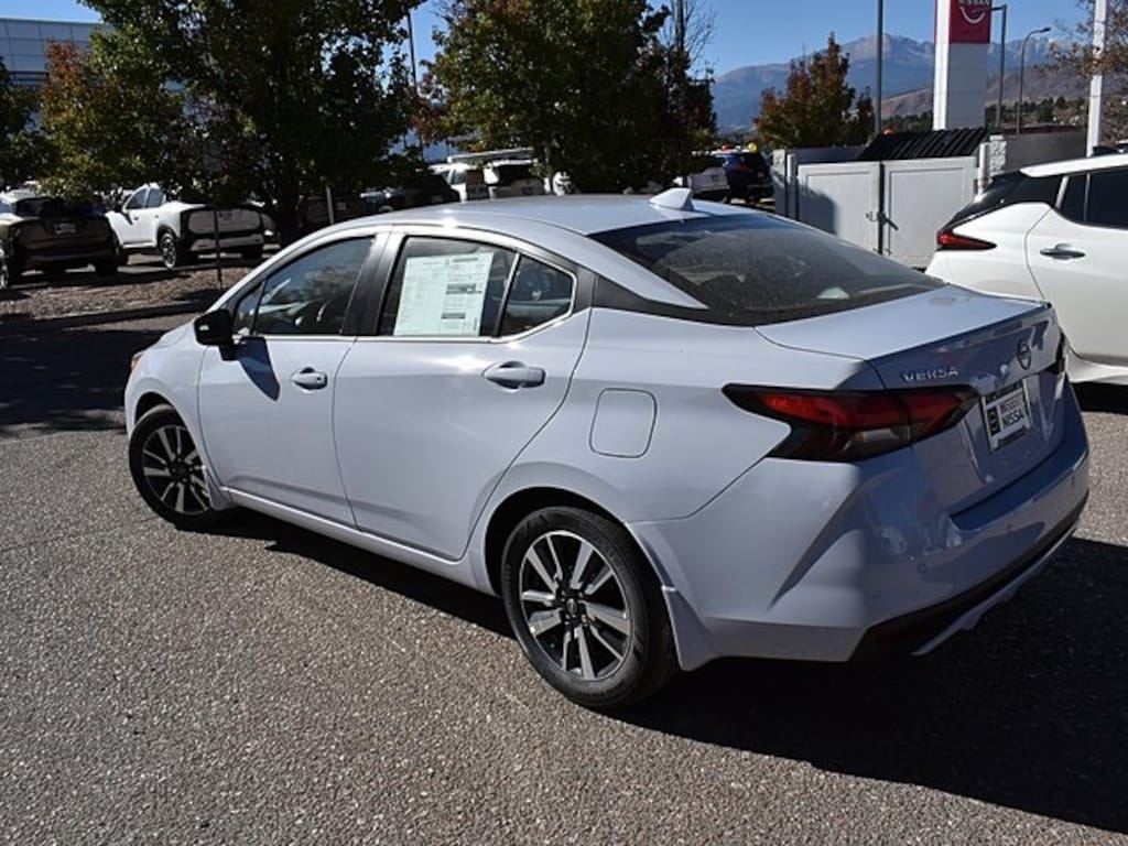 New 2025 Nissan Versa 1.6 SV Sedan