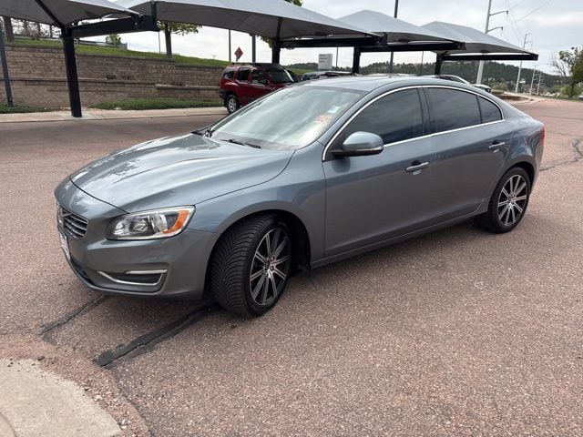 LYV402FK6GB096395