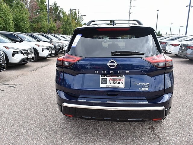 2026 Nissan Rogue Platinum photo 2