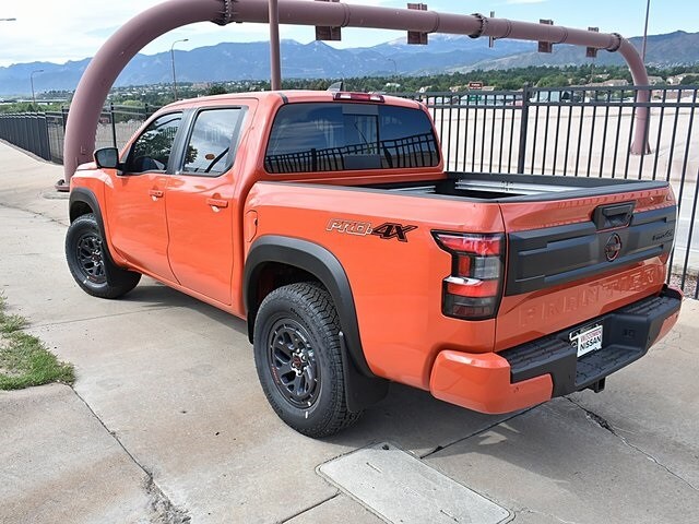 2025 Nissan Frontier PRO-4X photo 4