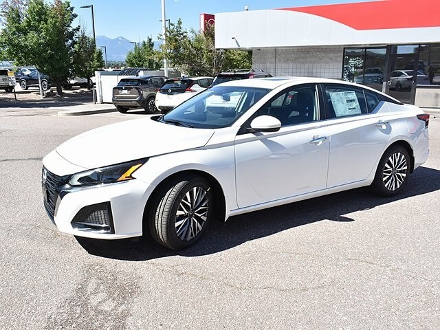 2025 Nissan Altima SV photo 3