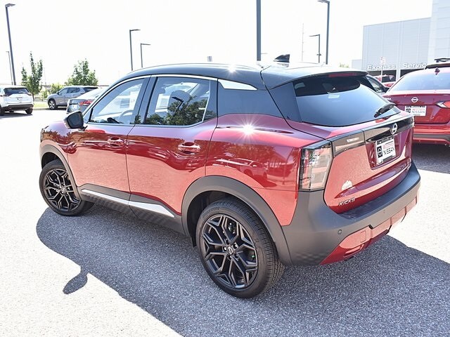 2025 Nissan Kicks SR photo 3
