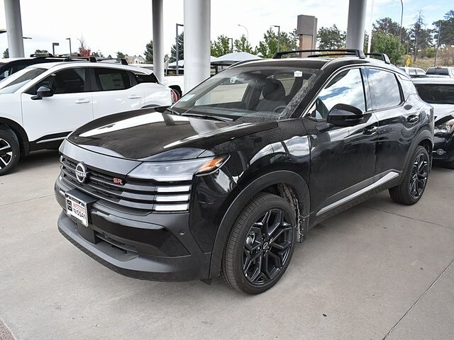 2026 Nissan Kicks SR photo 2