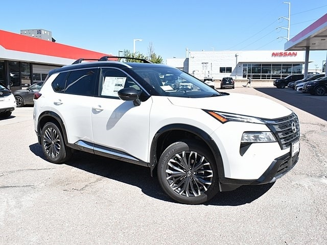 2026 Nissan Rogue Platinum's photo