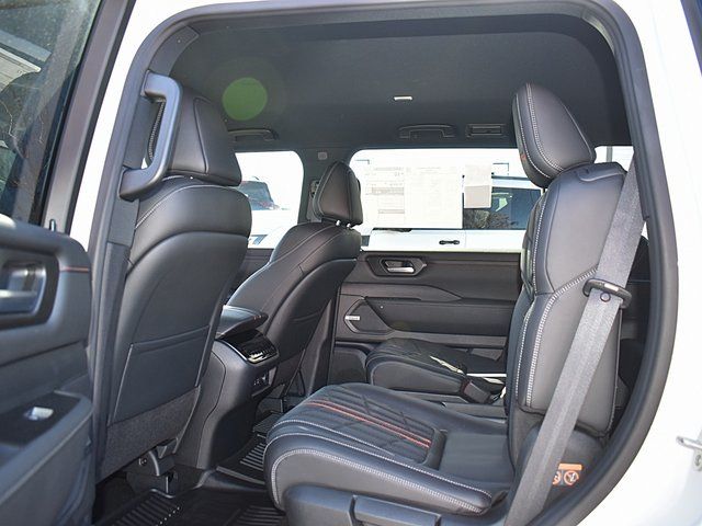 2026 Nissan Armada PRO-4X - Photo 9