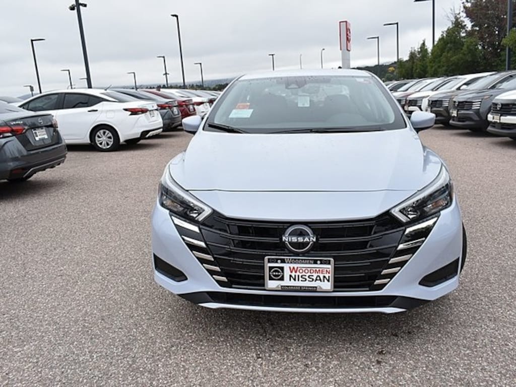 New 2025 Nissan Versa 1.6 SV Sedan