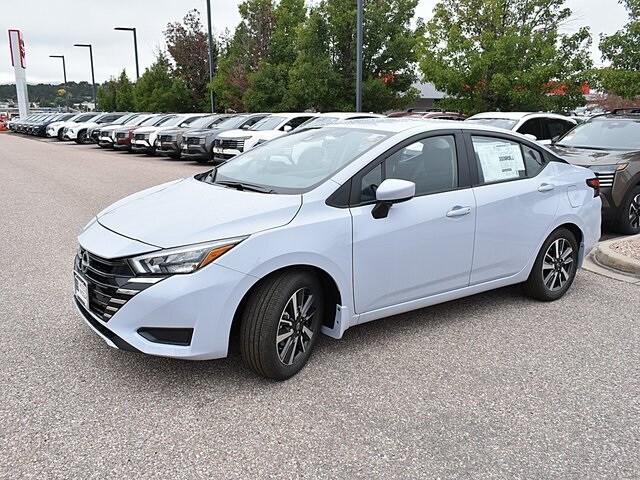2025 Nissan Versa 1.6 SV photo 3