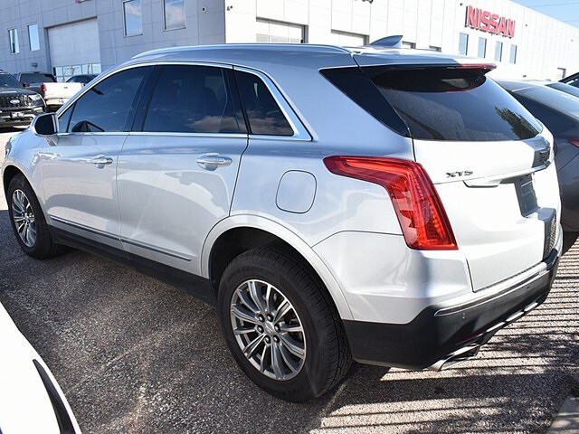 2017 Cadillac XT5 Luxury photo 3