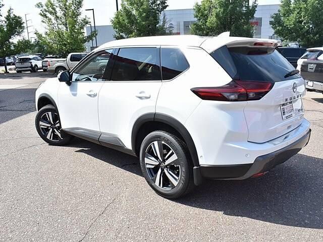 2025 Nissan Rogue SL photo 3
