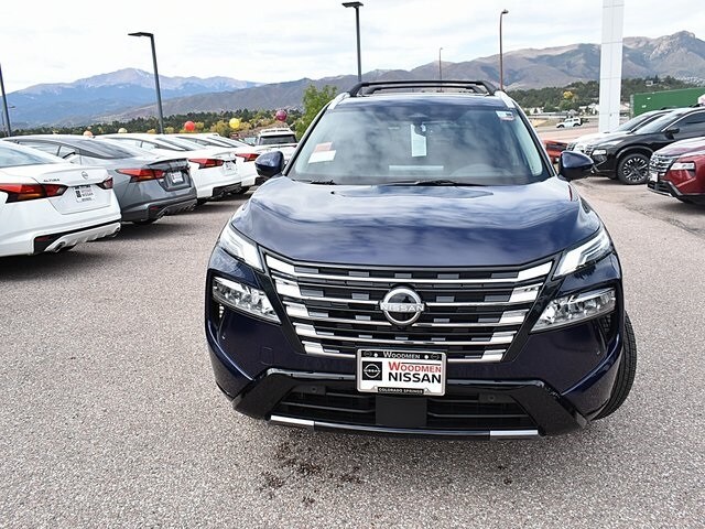 2026 Nissan Rogue Platinum photo 2