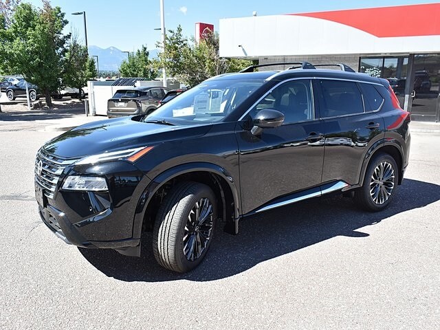 2026 Nissan Rogue Platinum photo 2