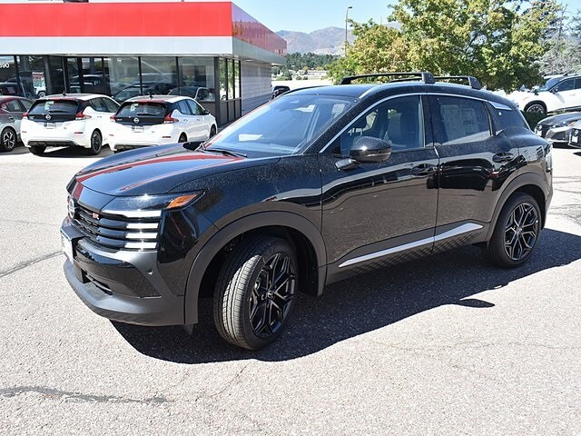 2026 Nissan Kicks SR photo 3