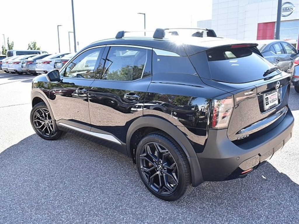New 2026 Nissan Kicks SR SUV