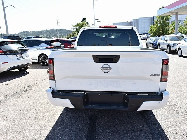 2025 Nissan Frontier SV photo 4