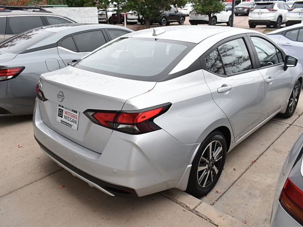 New 2025 Nissan Versa 1.6 SV Sedan
