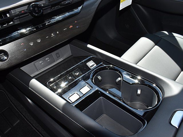 2025 Nissan Murano SV - Photo 13