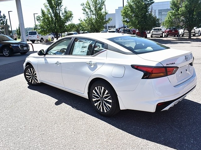 2025 Nissan Altima SV photo 4