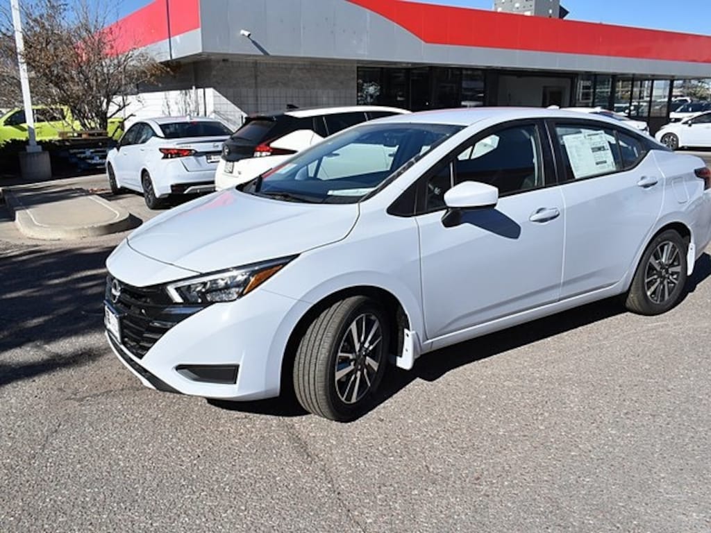 New 2025 Nissan Versa 1.6 SV Sedan