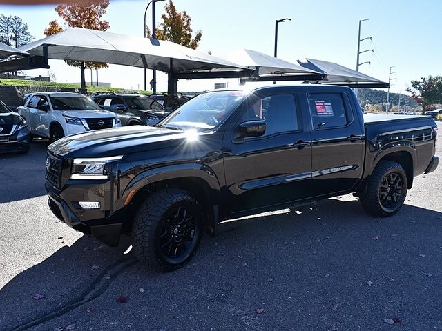 2023 Nissan Frontier SV photo 3