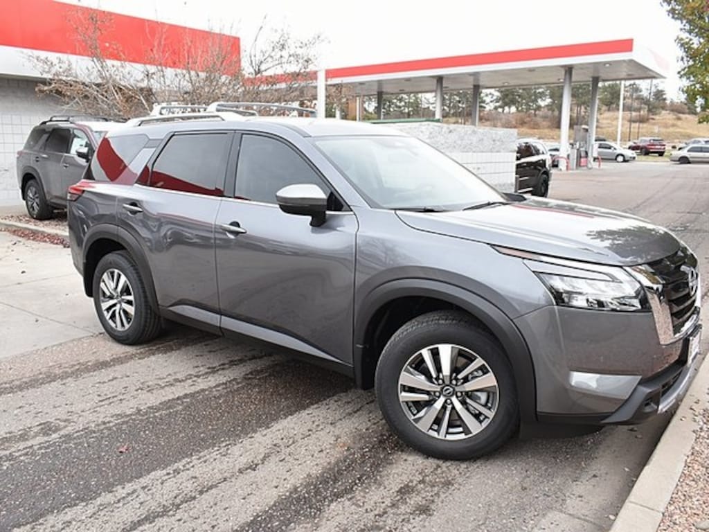 New 2025 Nissan Pathfinder SL SUV