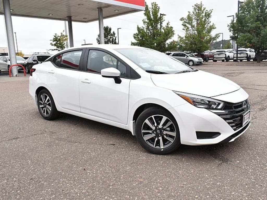 New 2025 Nissan Versa 1.6 SV Sedan