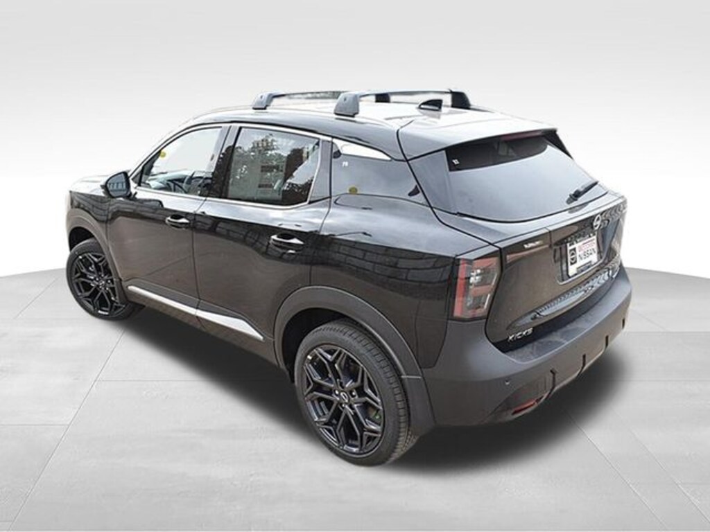New 2026 Nissan Kicks SR SUV