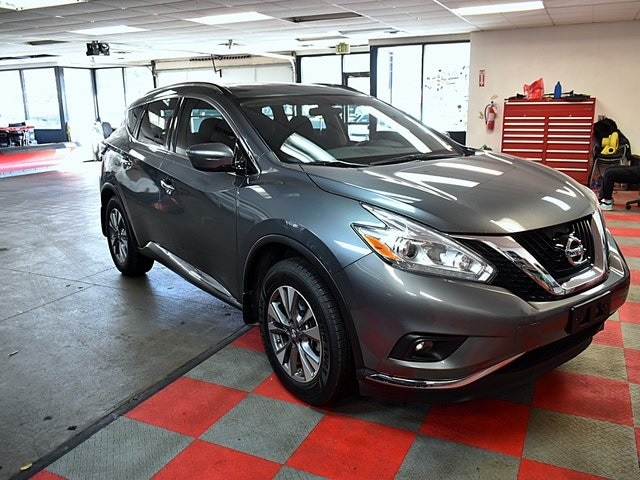 2016 Nissan Murano SV's photo
