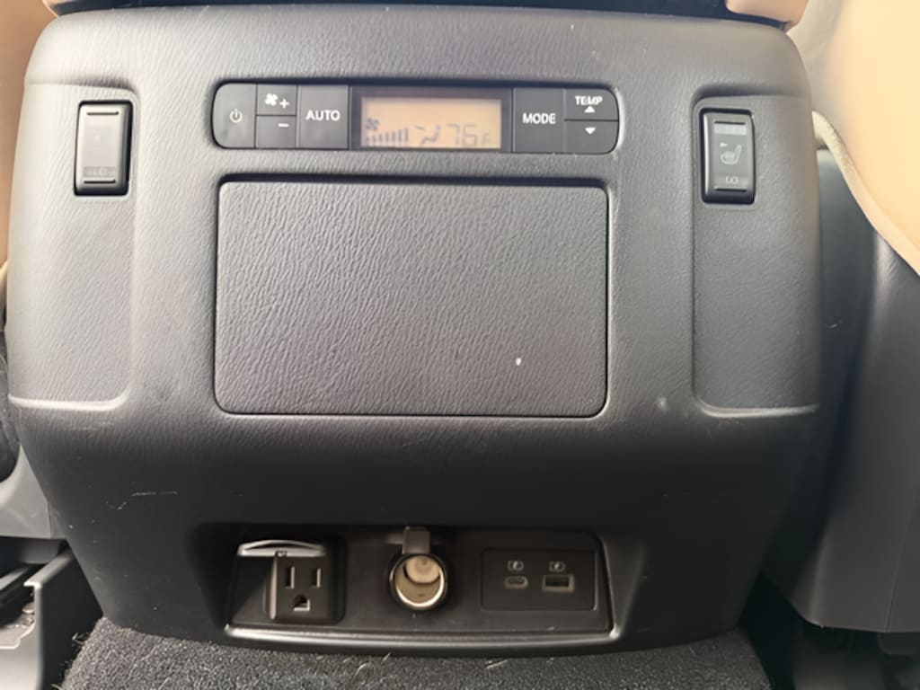 Used 2024 Nissan Armada Platinum SUV