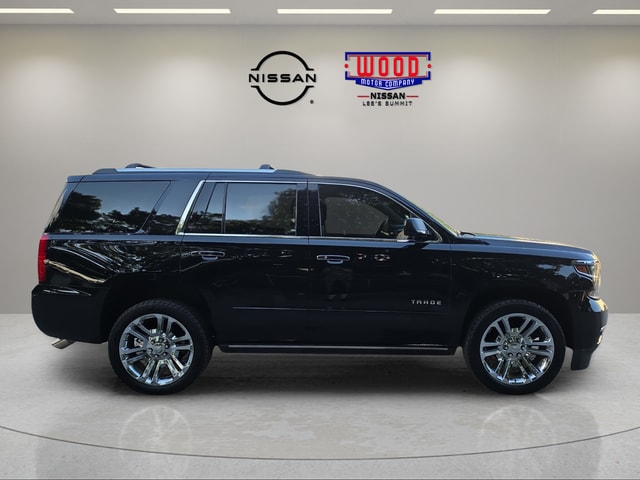 Used 2020 Chevrolet Tahoe Premier with VIN 1GNSKCKJ3LR269823 for sale in Kansas City