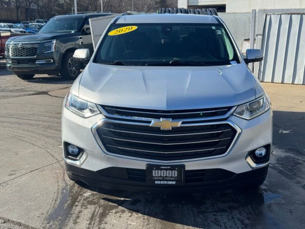 Used 2020 Chevrolet Traverse LT SUV
