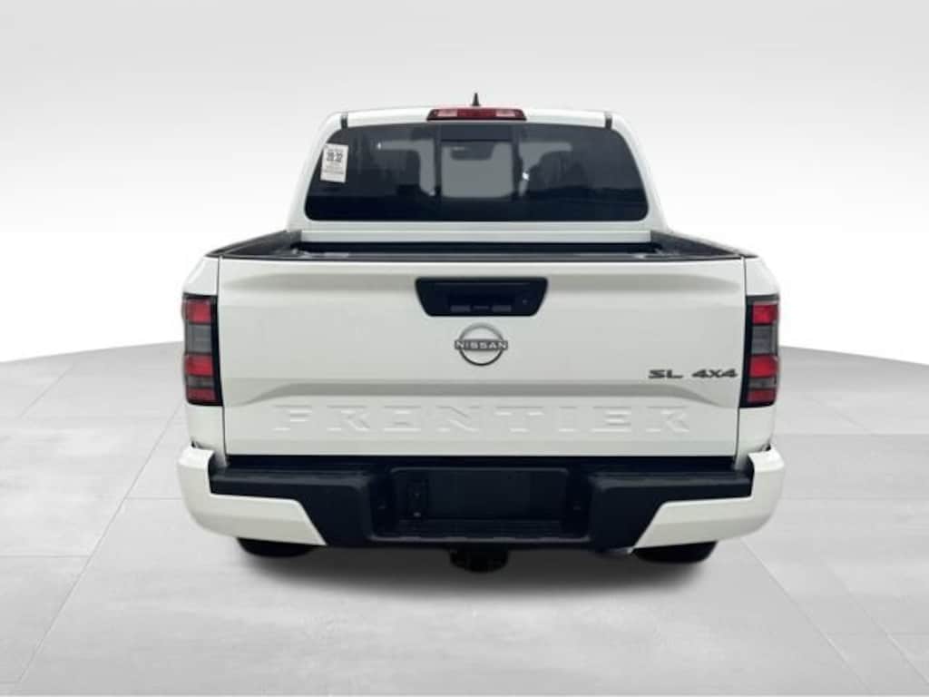 Used 2024 Nissan Frontier SL Truck