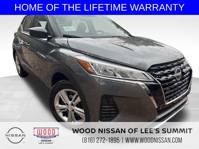 2025 Nissan KICKS PLAY Base's photo