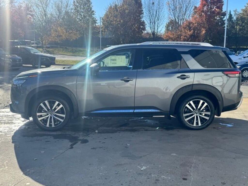New 2025 Nissan Pathfinder Platinum SUV