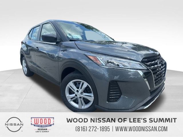 2025 Nissan KICKS PLAY Base's photo