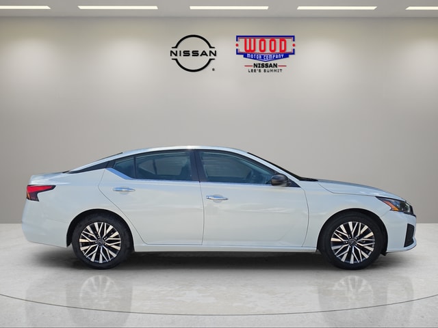 Used 2025 Nissan Altima SV with VIN 1N4BL4DV5SN331780 for sale in Kansas City