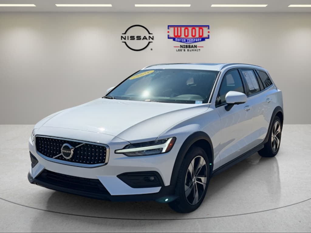Used 2025 Volvo V60 Cross Country B5 Plus Wagon