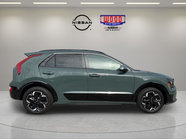 Used 2023 Kia Niro Wind with VIN KNDCR3L11P5017296 for sale in Kansas City