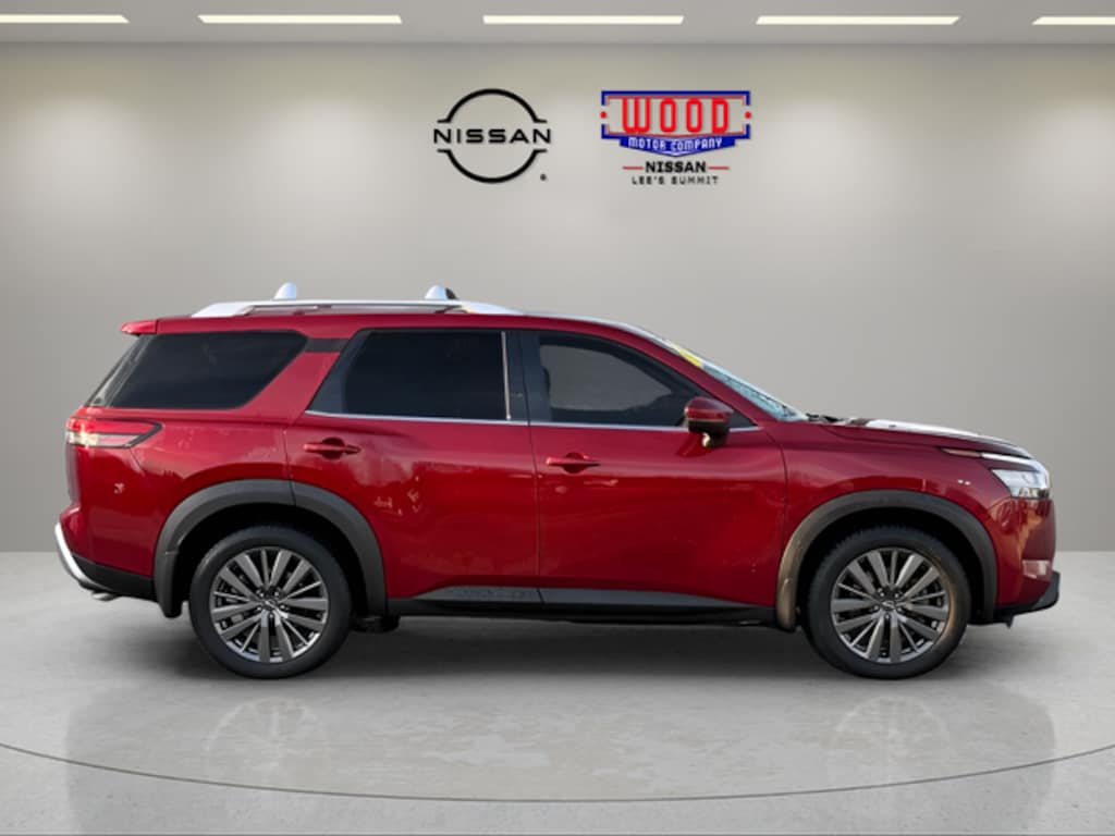 Used 2022 Nissan Pathfinder SL SUV