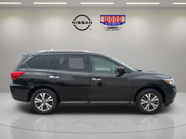 Used 2020 Nissan Pathfinder SV with VIN 5N1DR2BM3LC609505 for sale in Kansas City