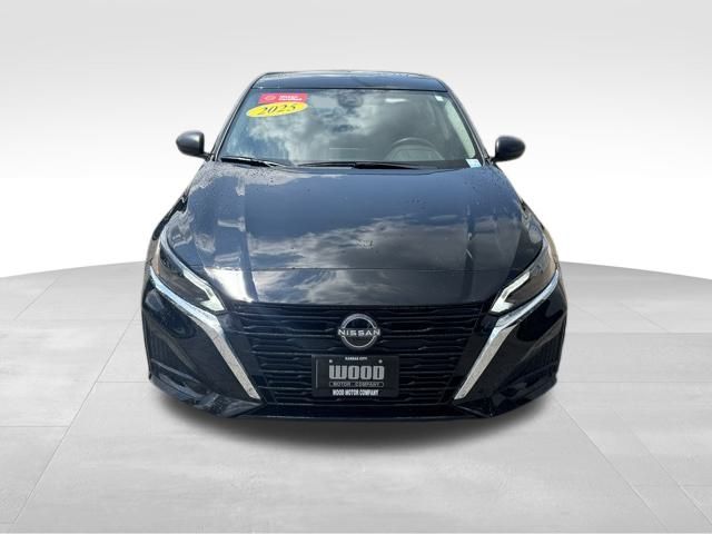 2025 Nissan Altima 2.5 S photo 2