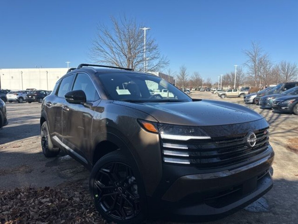New 2026 Nissan Kicks SR SUV
