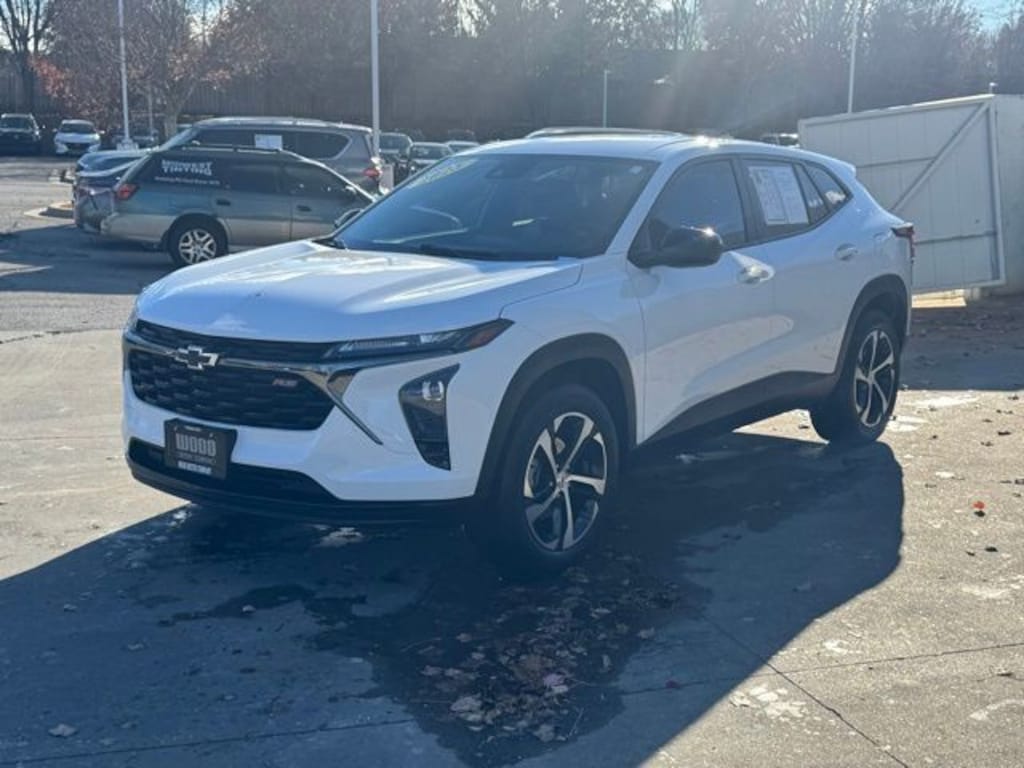 Used 2025 Chevrolet Trax 1RS SUV