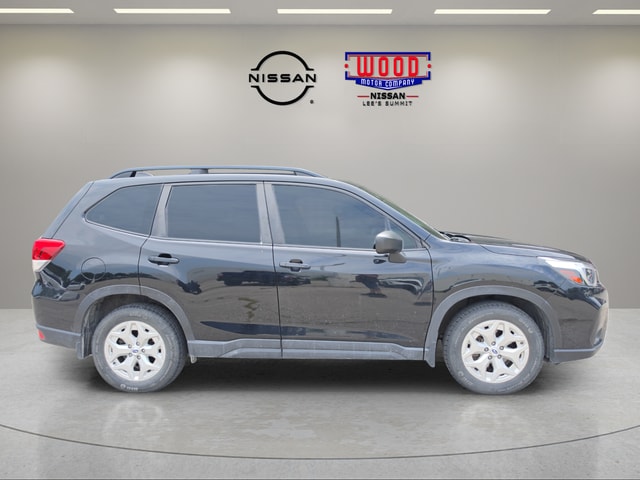 Used 2021 Subaru Forester Base with VIN JF2SKADC5MH450975 for sale in Kansas City