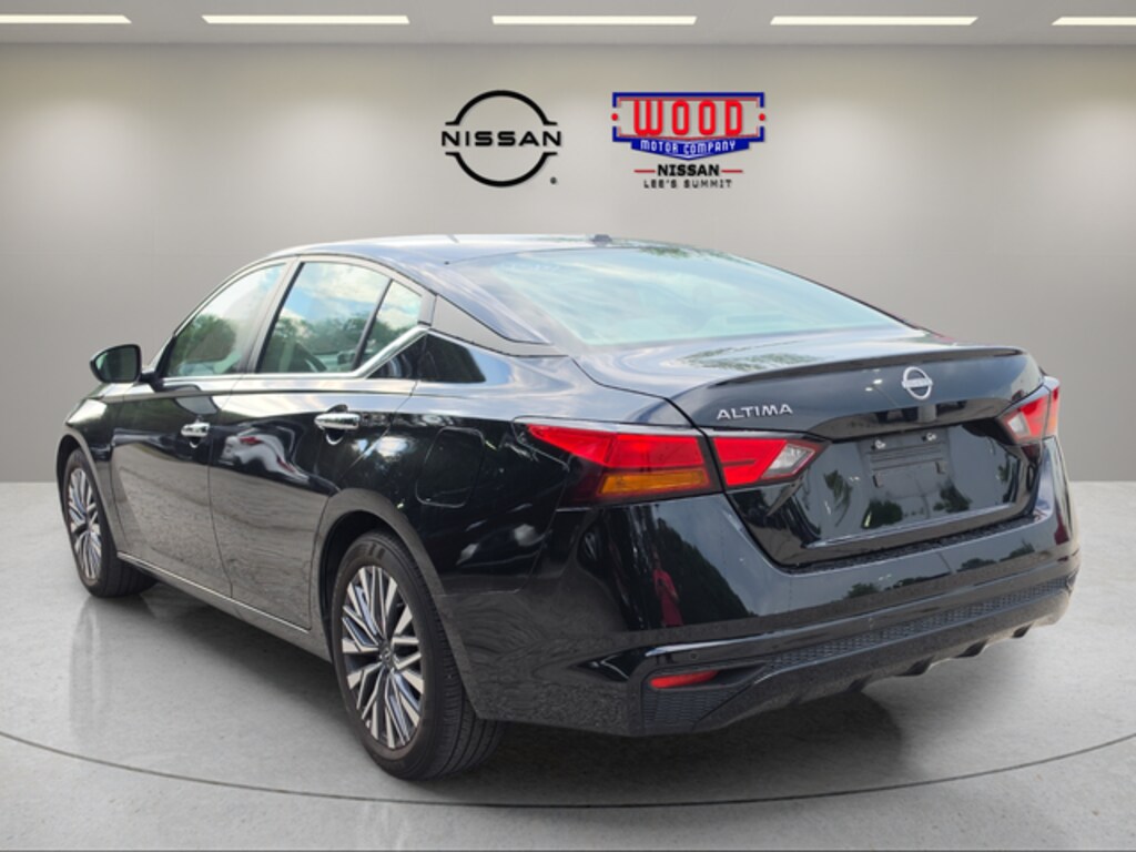 Used 2025 Nissan Altima 2.5 SV Sedan