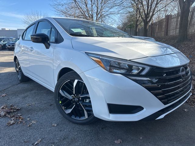 2025 Nissan Versa Sedan SR's photo