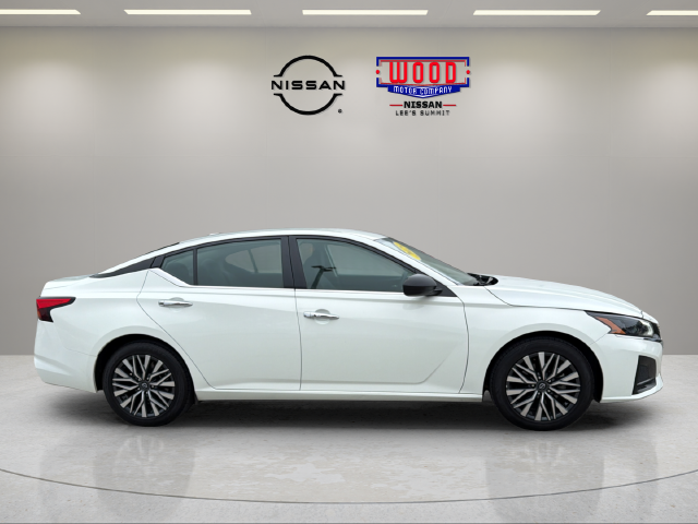 Used 2025 Nissan Altima SV with VIN 1N4BL4DV4SN371090 for sale in Kansas City